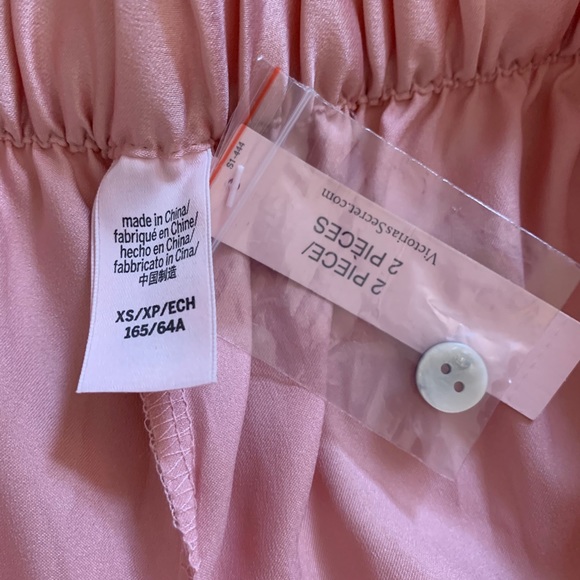 NWT Victoria’s Secret Silky Sleep Shorts - Picture 3 of 3